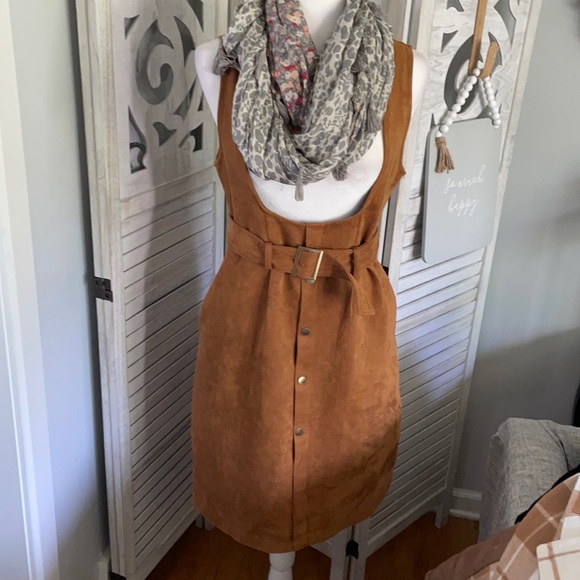 CC&DD Dresses & Skirts - Scoop front British tan dress XL